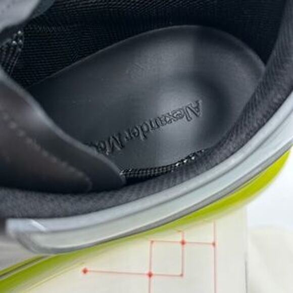 Men's Alexander, McQueen oversized leather sneakers with neon green sole size 43 - Picture 4 of 10